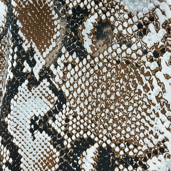 Chico's Long Sleeve Scoop Neck Snake Print Silky Tunic Top Size 2 / Women's 12/M - Picture 5 of 10